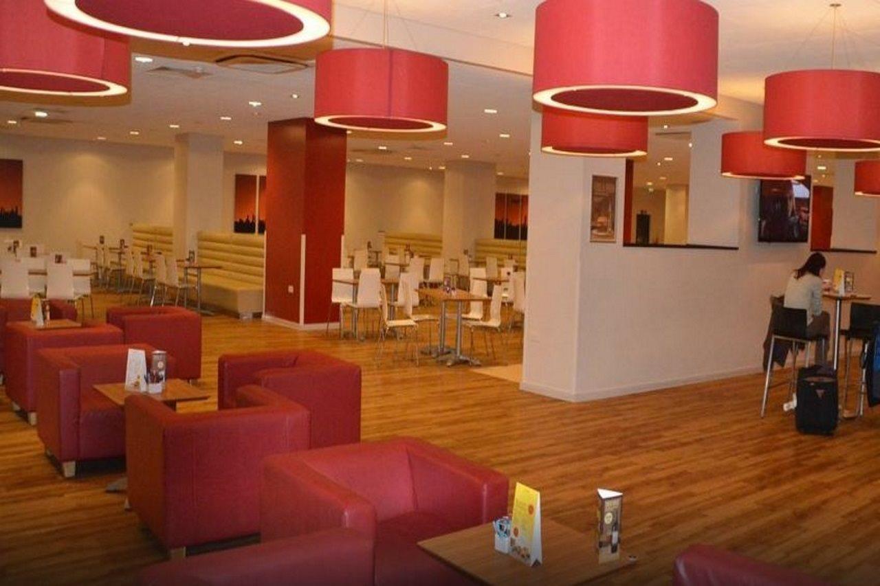 Mercure London Gatwick Airport Horley Exteriér fotografie