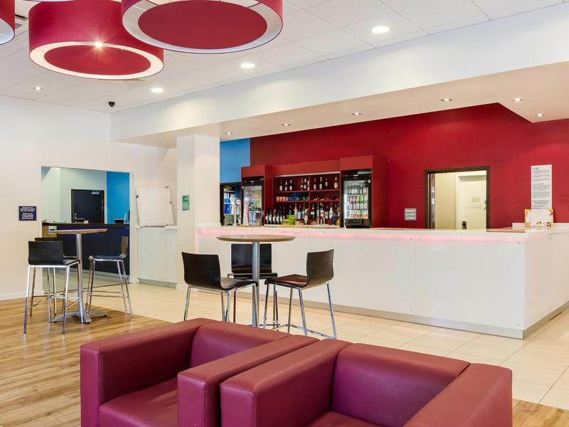 Mercure London Gatwick Airport Horley Exteriér fotografie